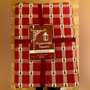 New 100% Cotton Round Tablecloth - Christmas